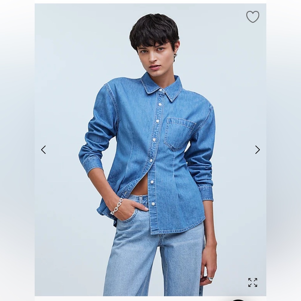 Madewell Denim Darted Button-Up Shirt in Winnset Wash